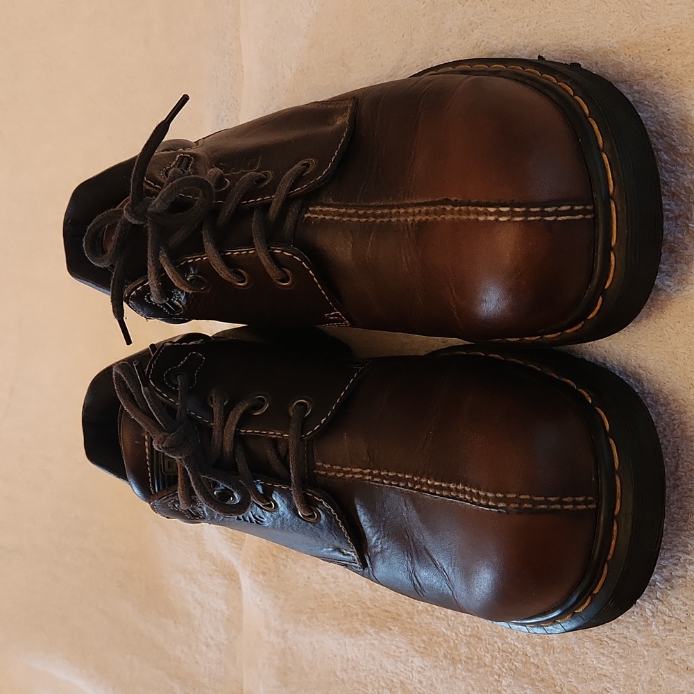 Dr. Martens Mens Shoe